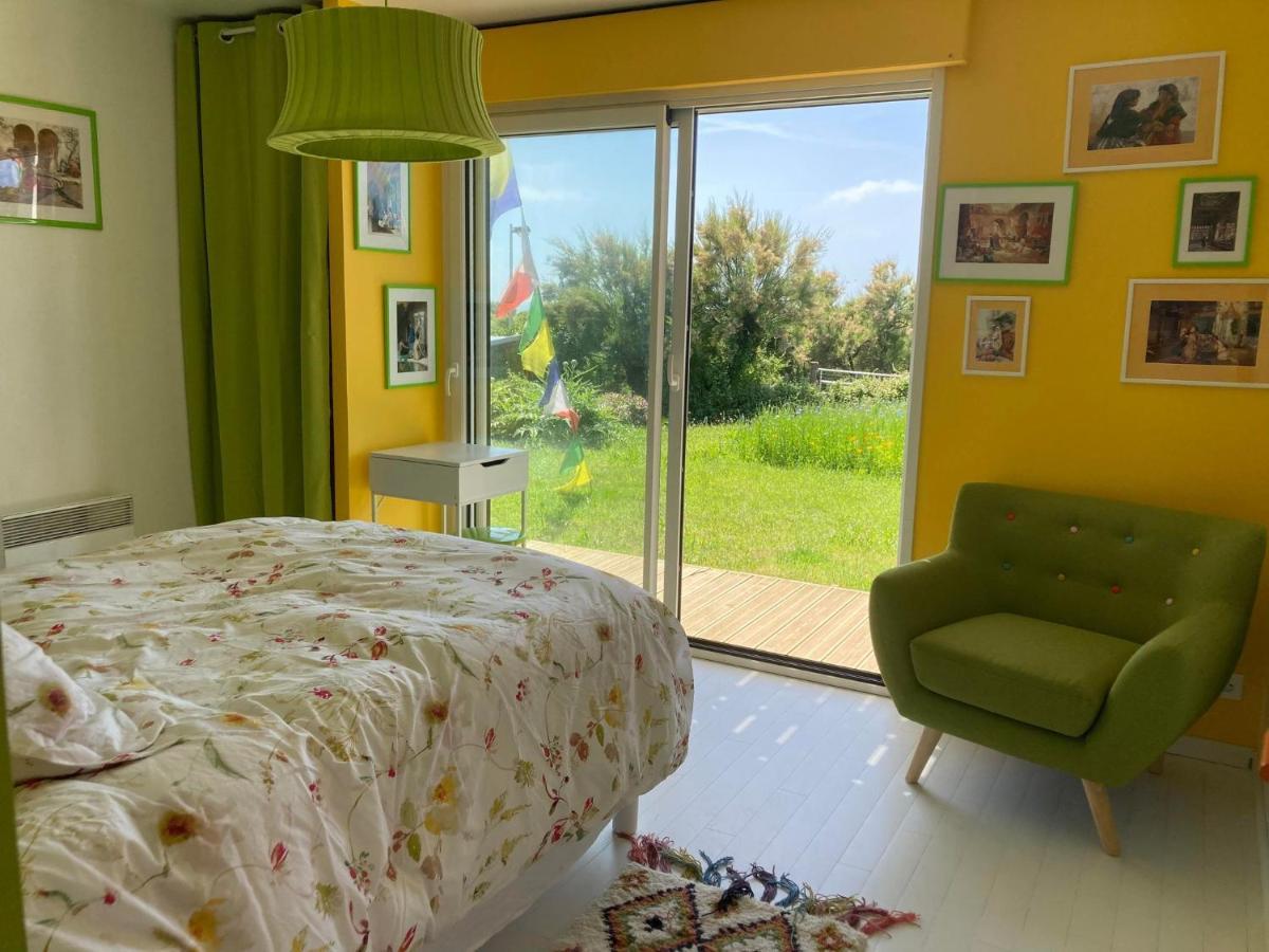 La Maison Bleue-sciotot-les Pieux Homestay Les Pieux
