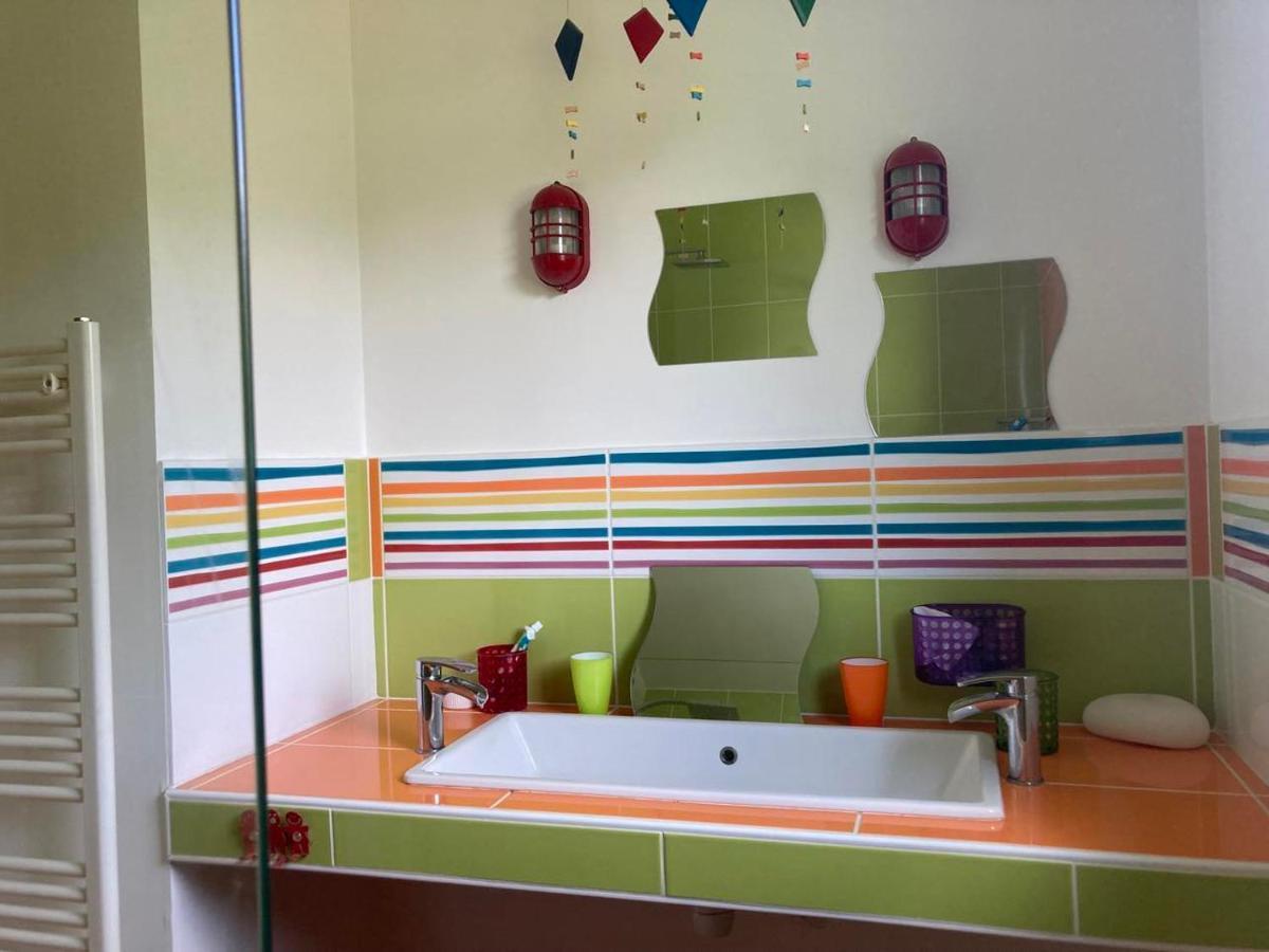 La Maison Bleue-sciotot-les Pieux Homestay *
