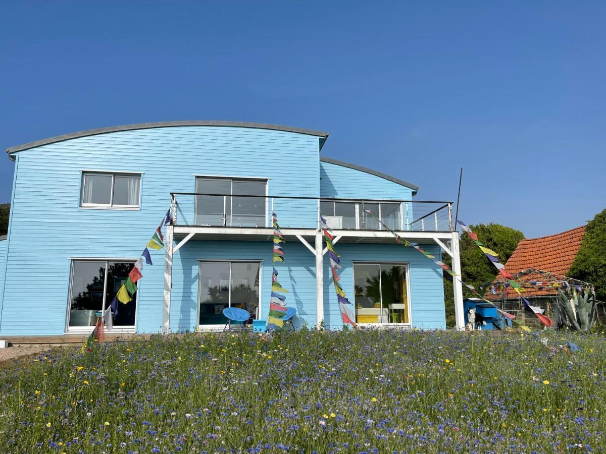 La Maison Bleue-sciotot-les Pieux Homestay